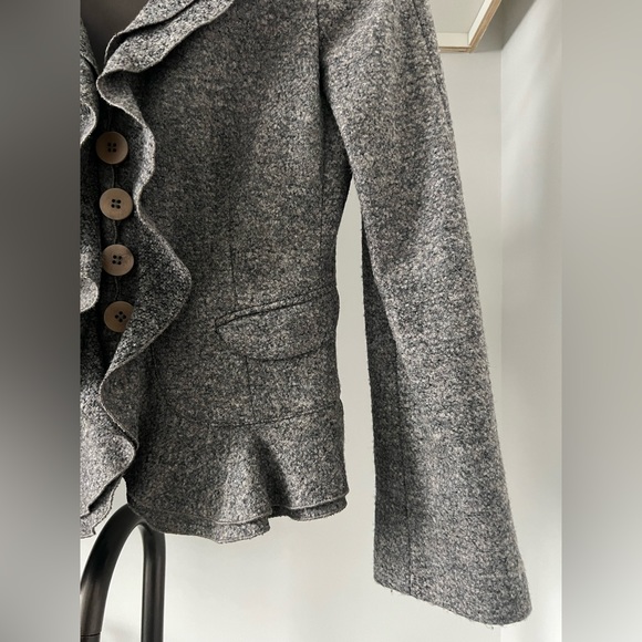 Armani Collezioni Cashmere Ruffle Blazer Jacket, Size 2 - Picture 6 of 10